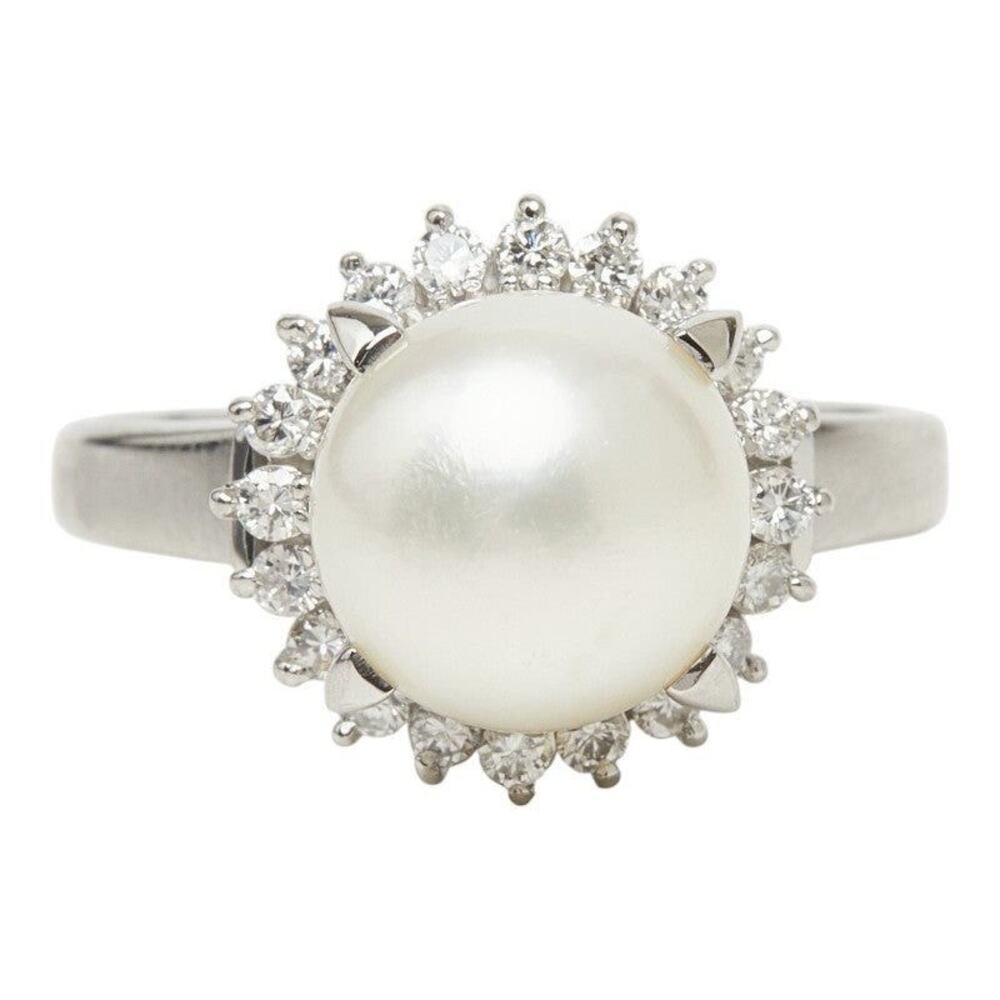 Platinum Akoya Pearl and Diamond Ring. The Ring Features a 9.0mm Akoya
